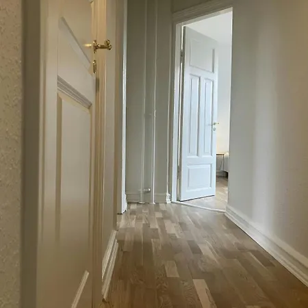 Central&spacious For 4